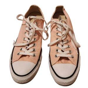 Women’s Size 10.5 Converse Chuck Taylor All Star Pink/White Low Top Sneakers